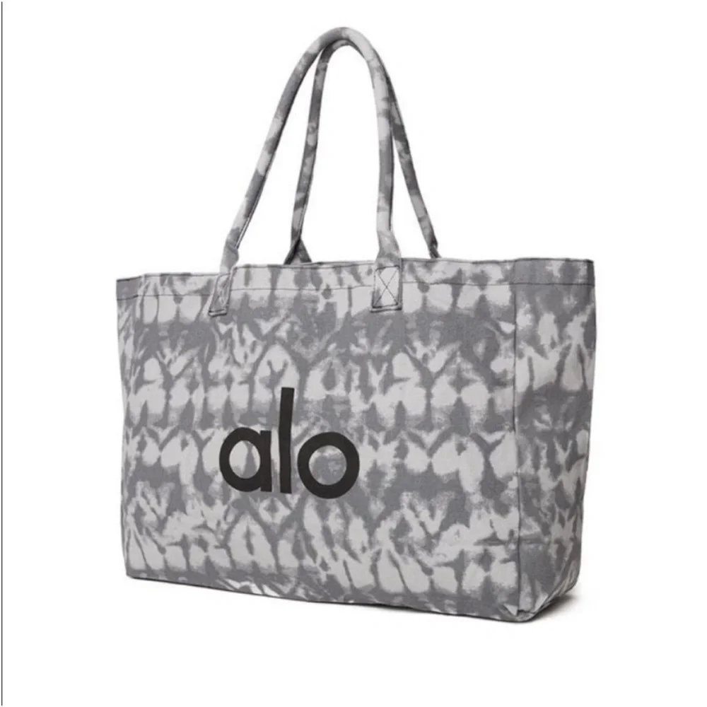 Alo Yoga Shopping Bag - Gray and White Tote Bag